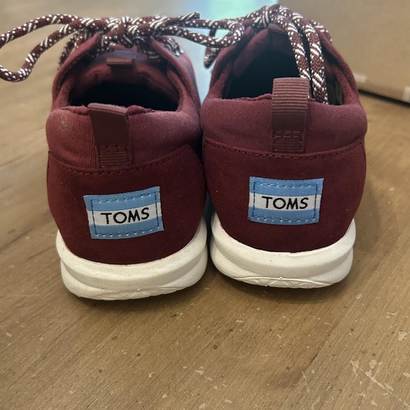 TOMS Shoes Womens Size 8 Burgundy Maroon Canvas Lace Up Low Top Casual Sneakers - Picture 3 of 5